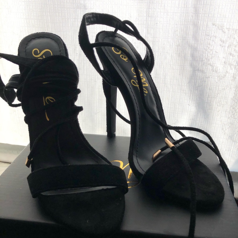 “So me” fashion nova black sandals